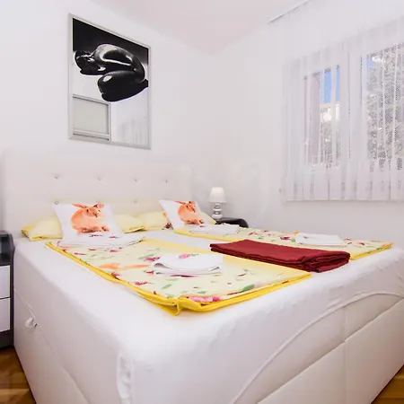 Apartamento Ana By Interhome Trogir